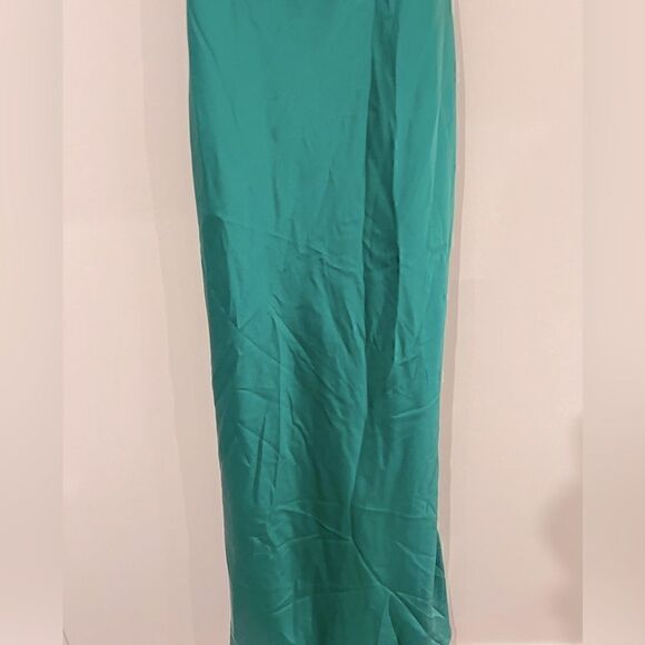 NWT AQUA Satin Cowl Open Back Gown - evening dress size 4 emerald - Picture 8 of 13